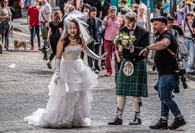 Wedding photos on Victoria Street